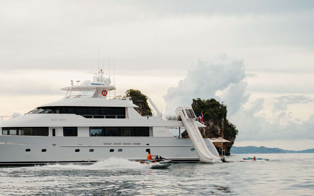 Sea Bear exterior