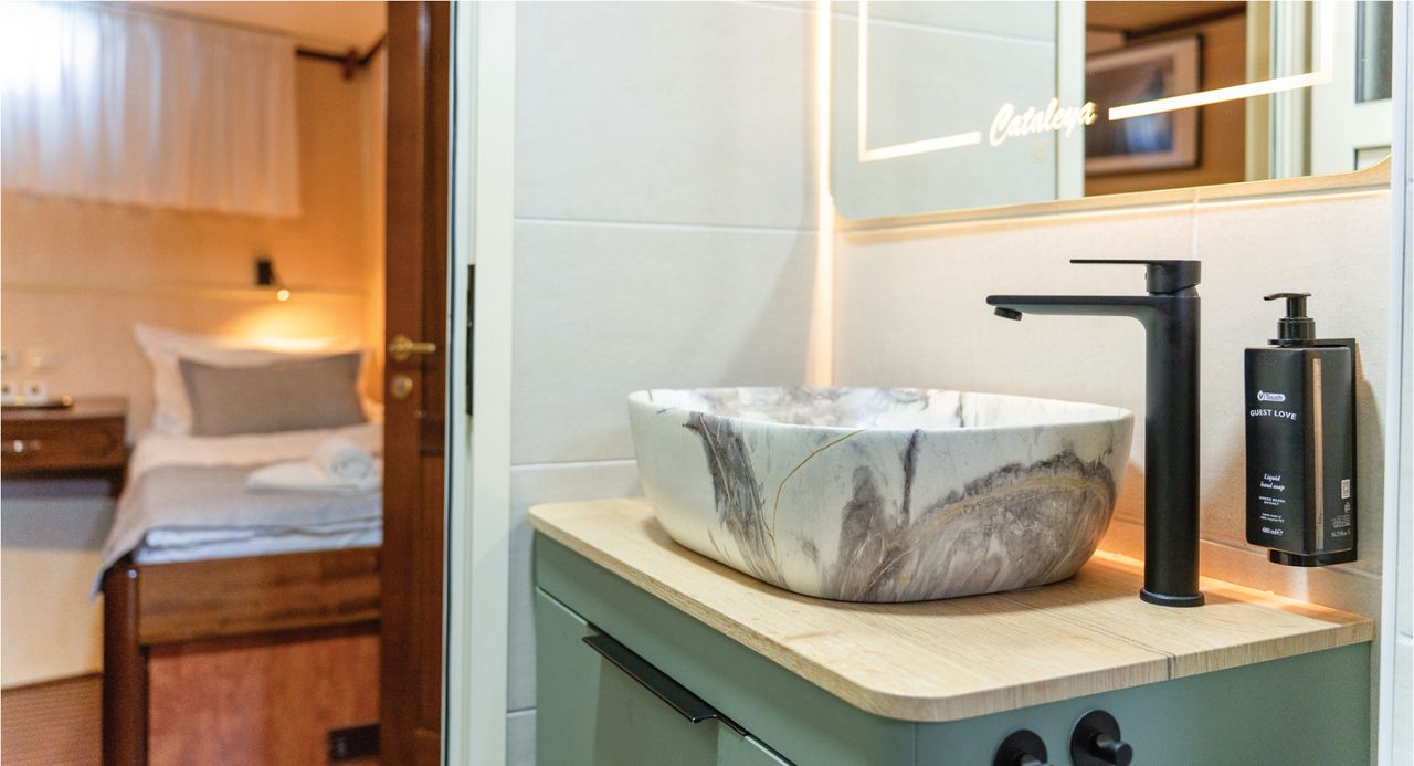 Allure E interior