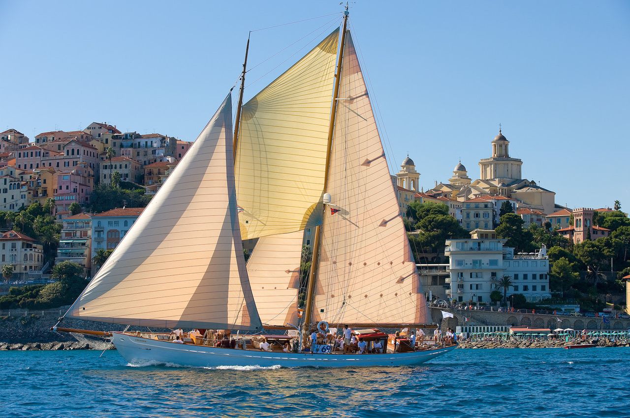 Charter the Timeless 85ft Orianda: Discover Italy and French Riviera