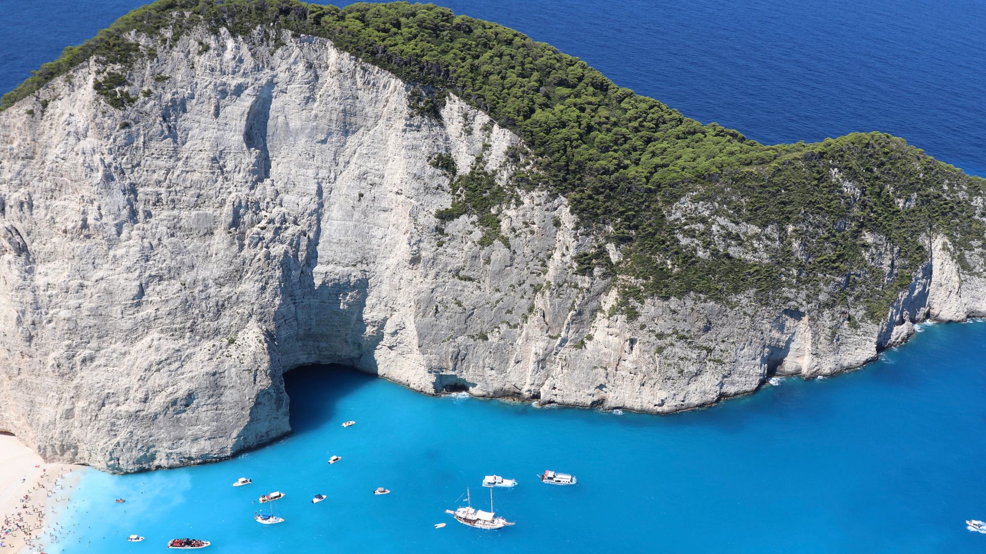 Embark on Your Ionian Sea Adventure with Yacht Cloud's Luxurious Catamarans