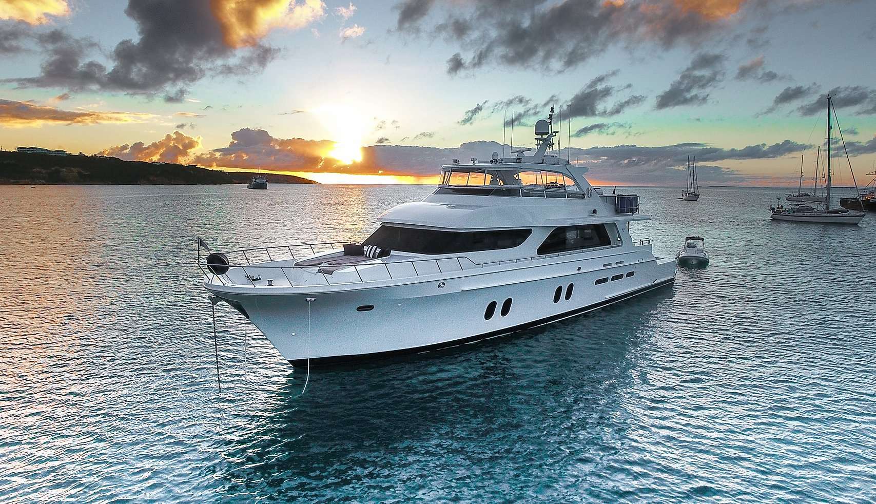 JUS CHILL’N: Yacht in Florida & Bahamas