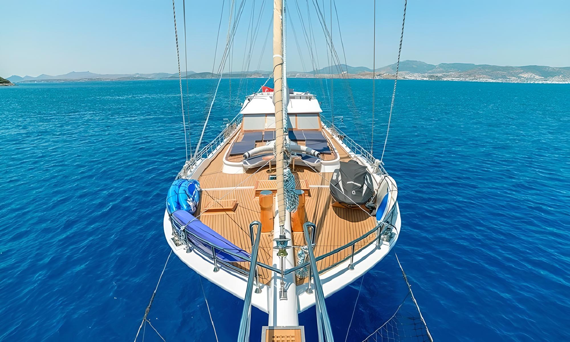 Sail in Style with Bella Mare 