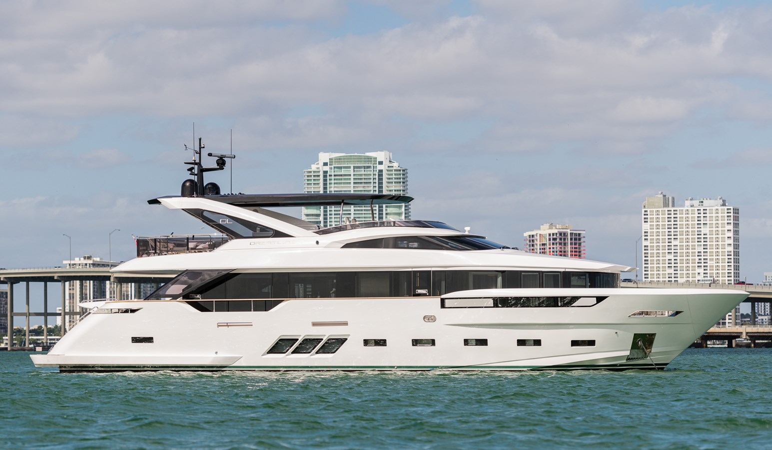 THE PEDDLER: Uncover the Serenity of Bahamas and Virgin Islands