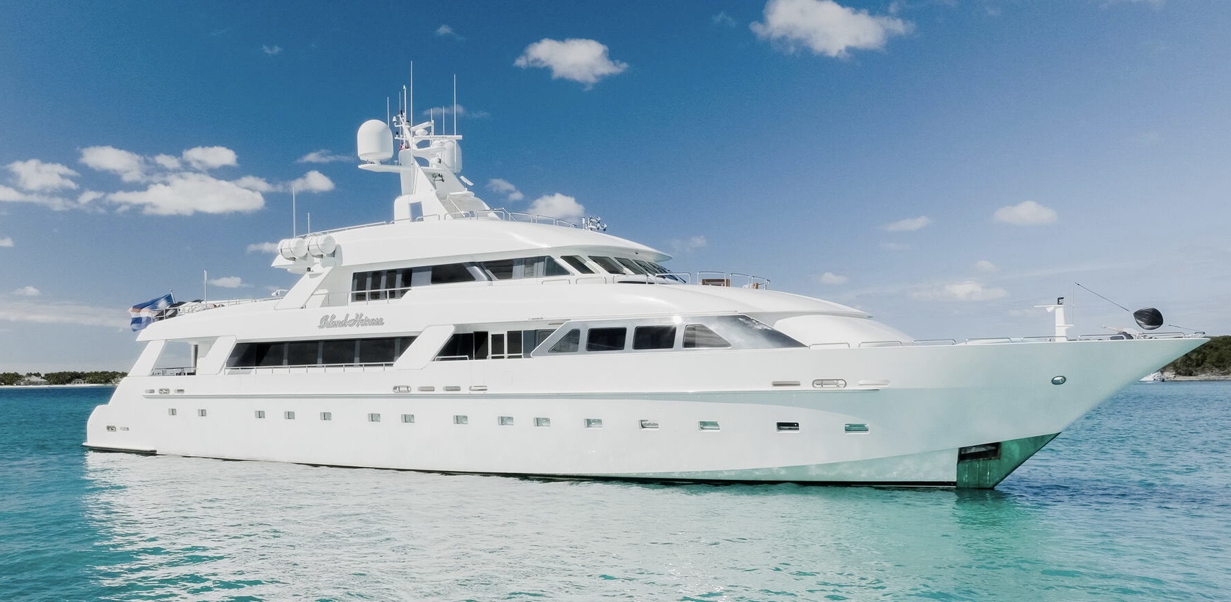 ISLAND HEIRESS: A Holiday Haven in the Bahamas