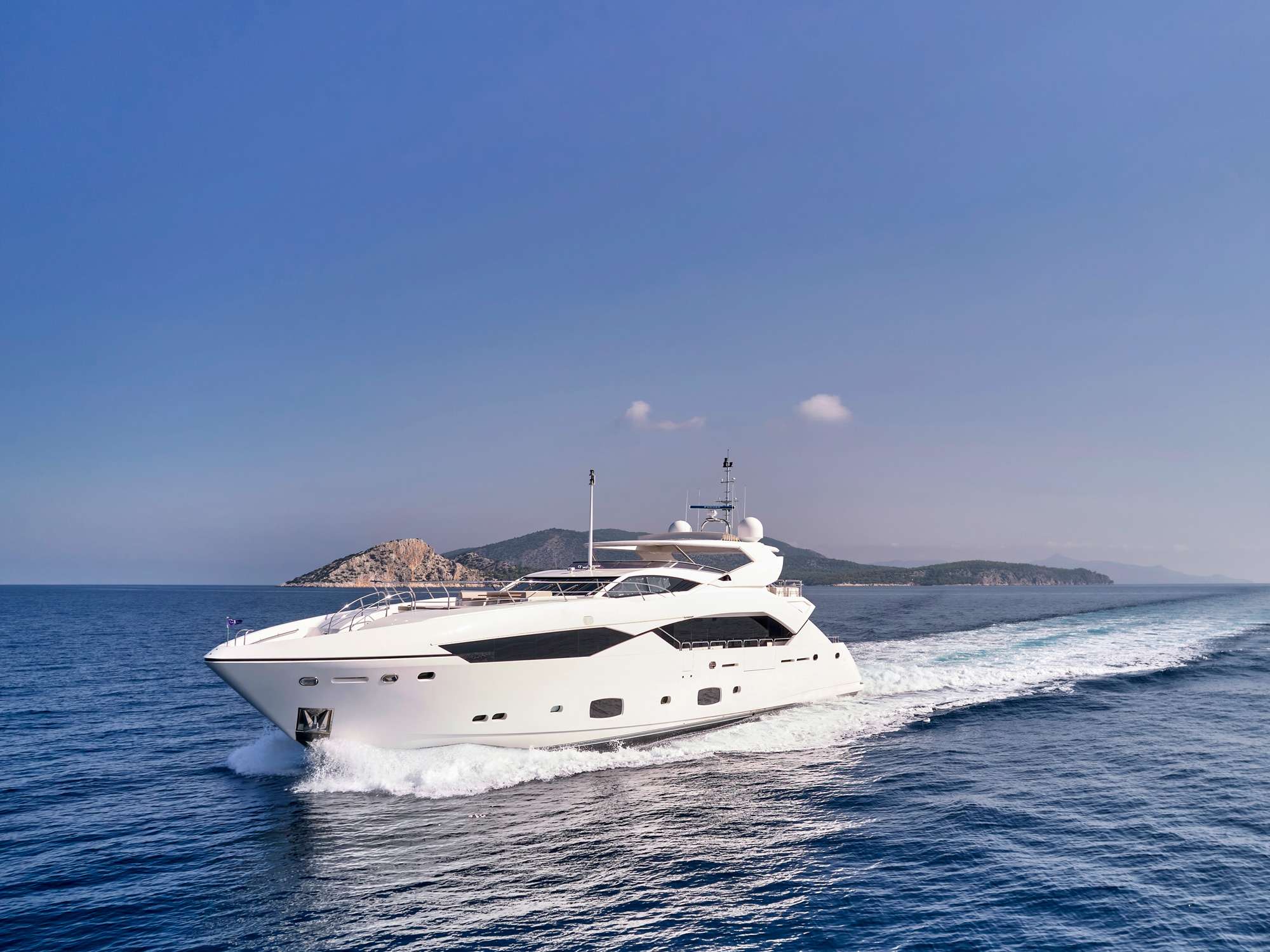 Experience Luxury on the MAKANI II in Greece