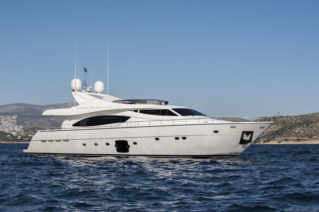 DAY OFF: A Stunning Ferretti 881 in the Greek Isles