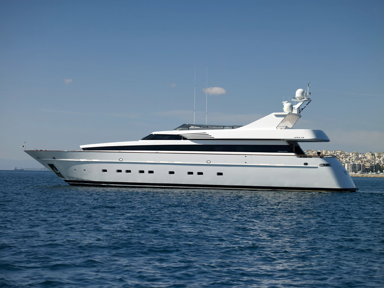 FELIGO V: Experience Luxury on the Mediterranean