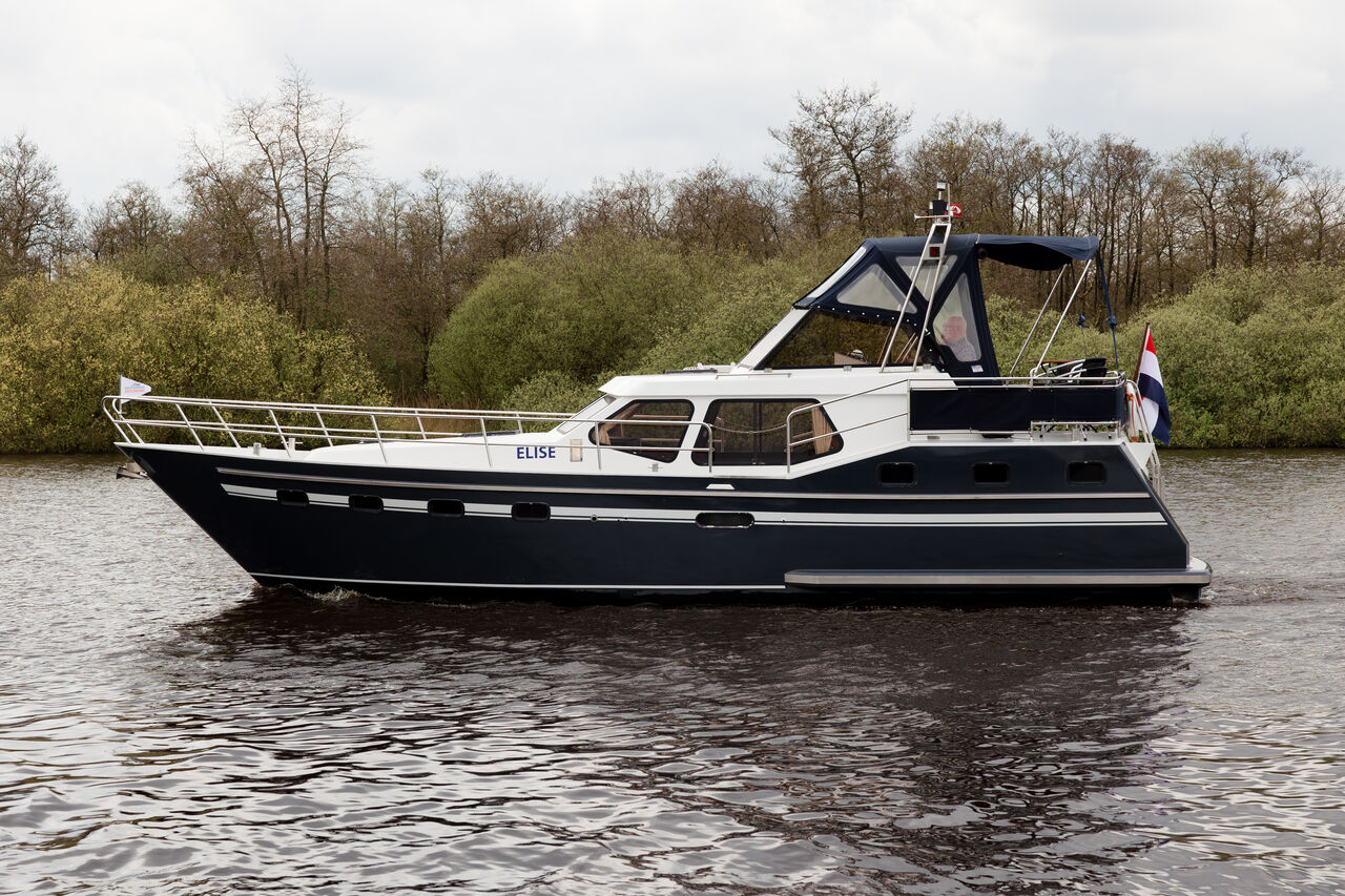 Elise: A Marvis Pasadena 1120 Motor Yacht in Frisia