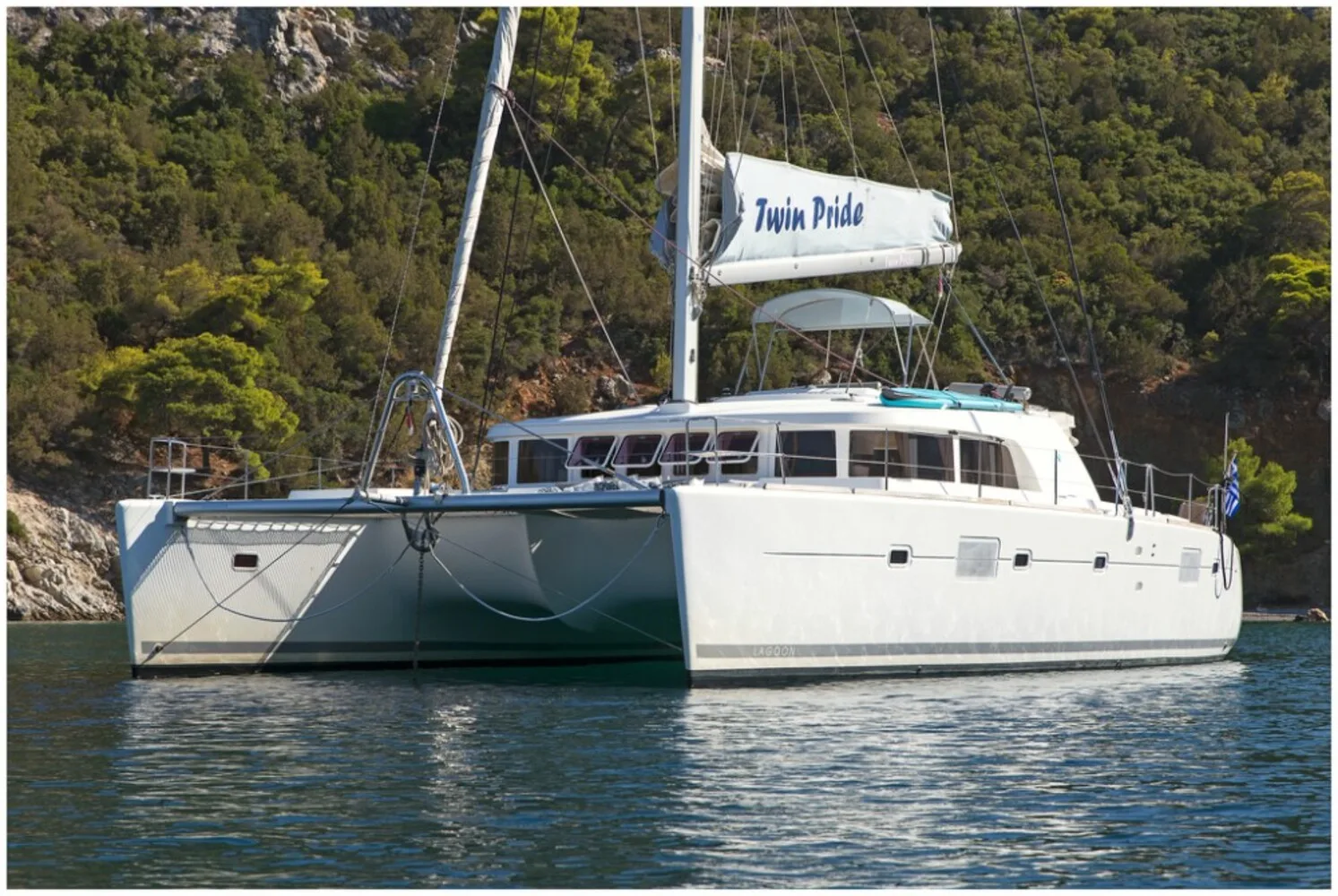 Experience the Elegance of S/Y Twin Pride
