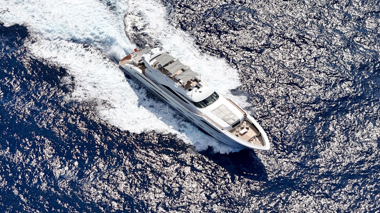 Discount: FAST & FURIOUS Yacht Charter on the Amalfi Coast and Sardinia