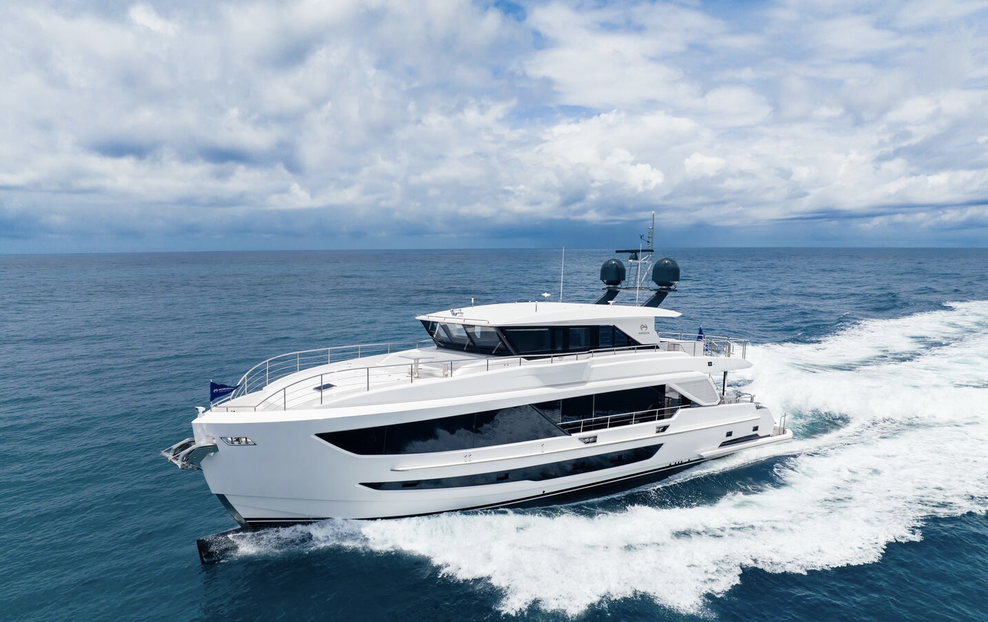M/Y AURA – A Grand Escape Beneath the Italian Sun