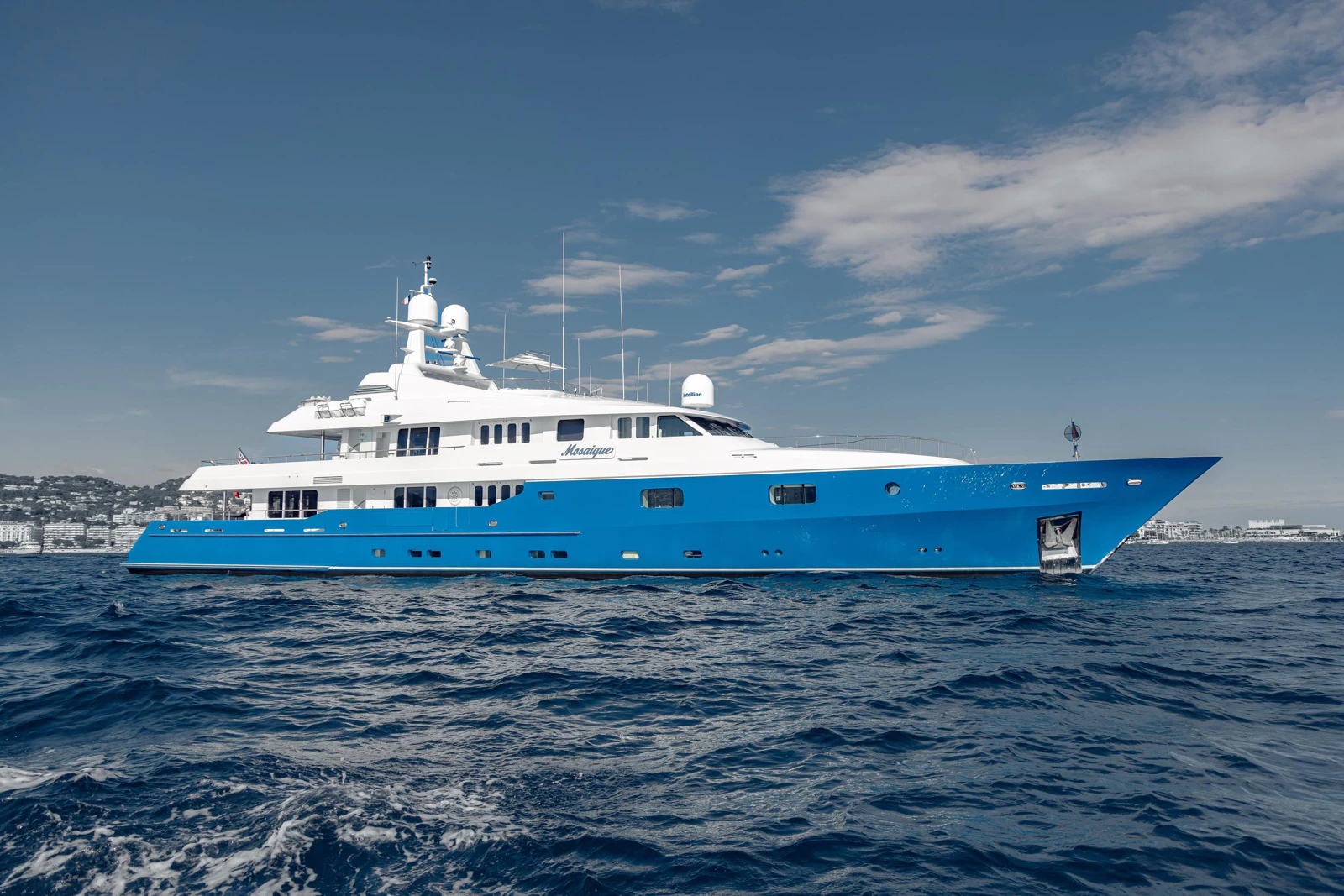 Charter Yacht MOSAIQUE: Taste of Luxury in Monaco