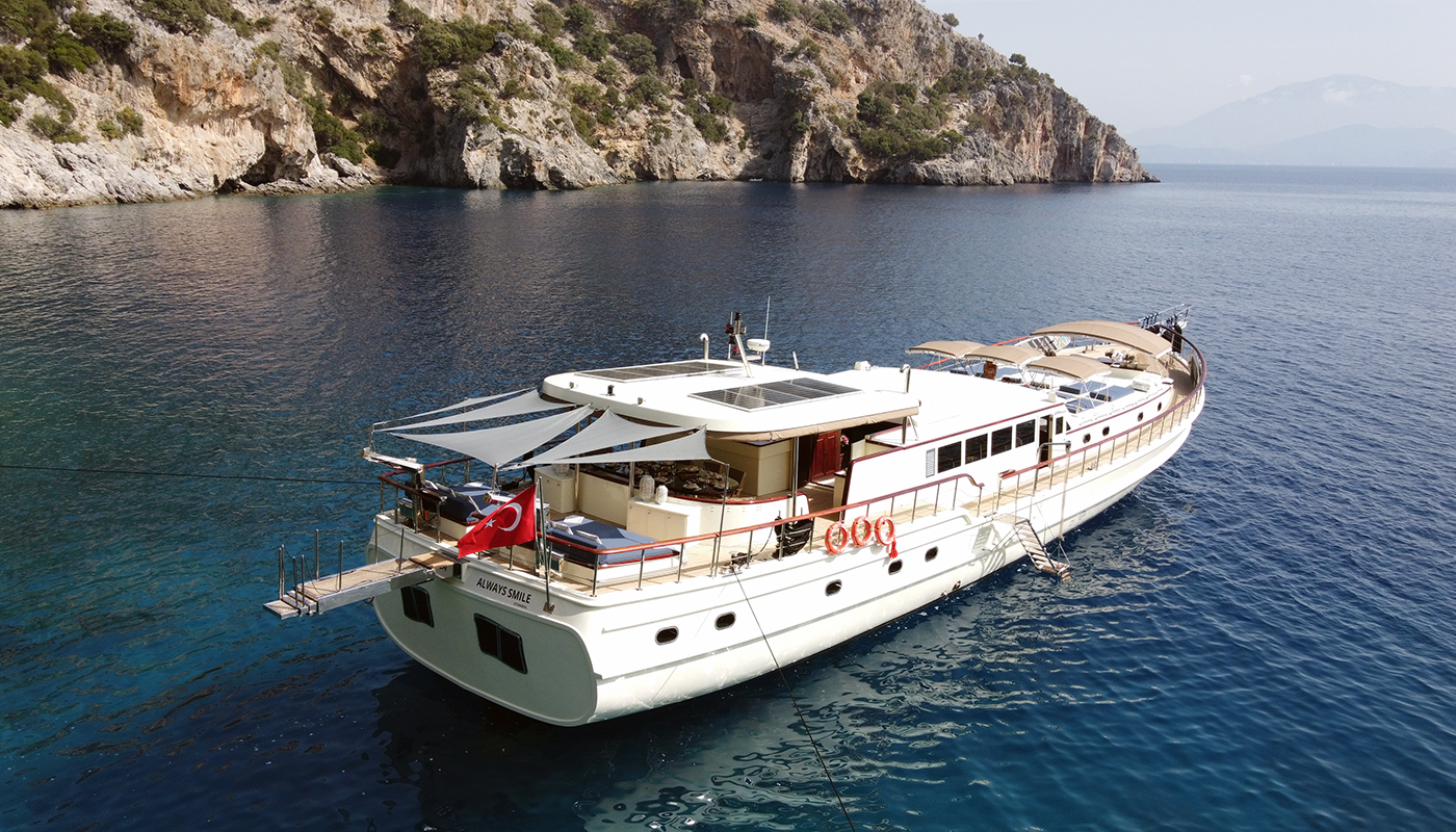 Always Smile: Luxurious Voyage in the Turkish Waters