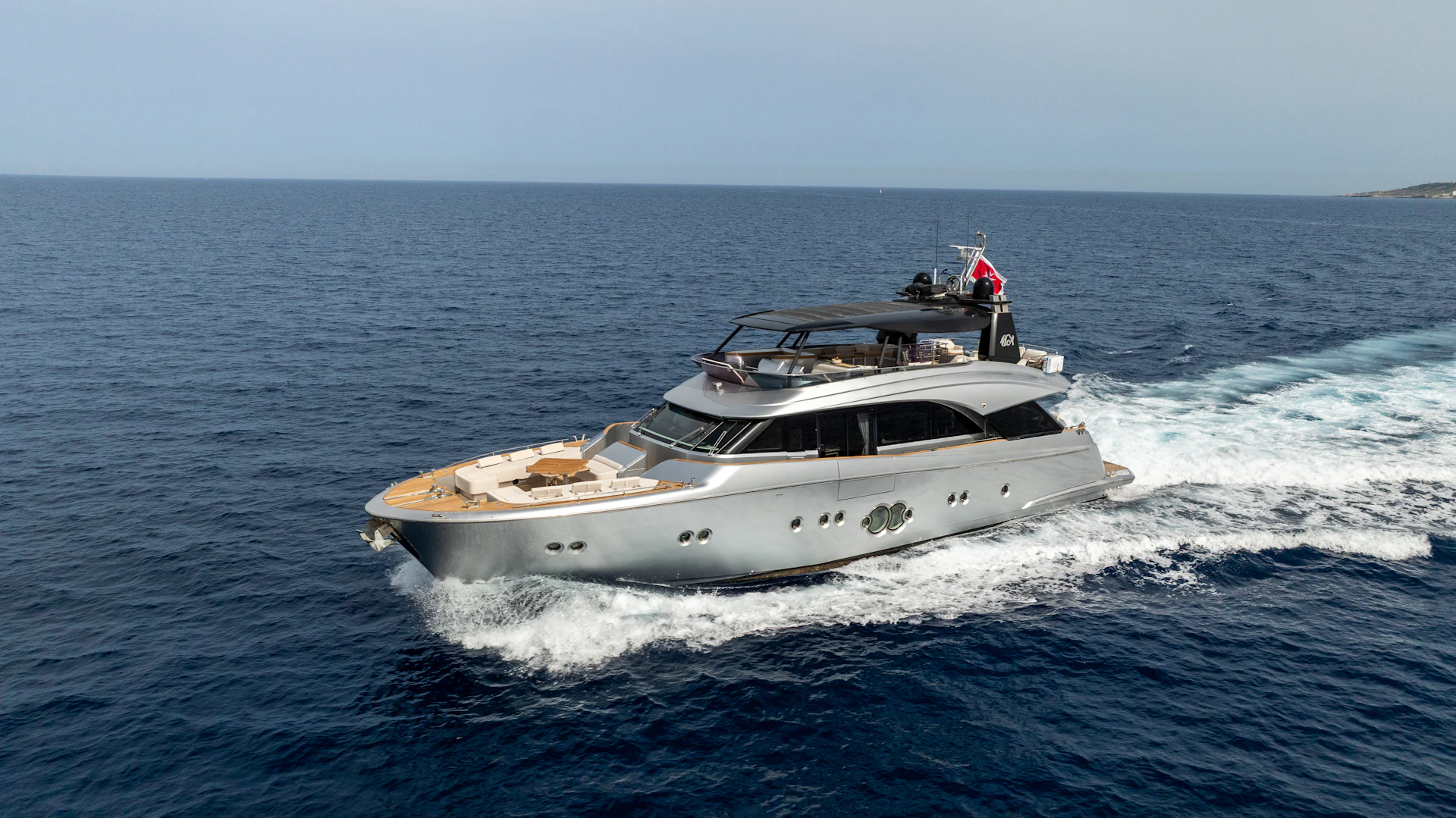 Experience Luxury with Refurbished Yacht VENUS