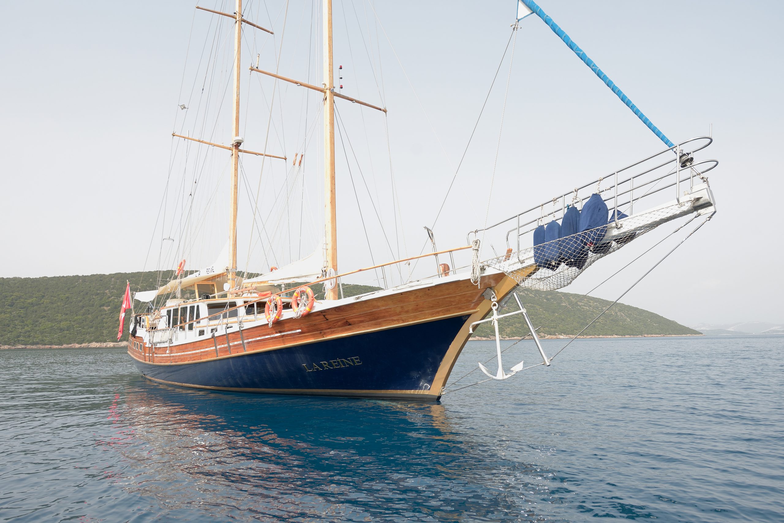 Explore Majestic Greece Aboard La Reine