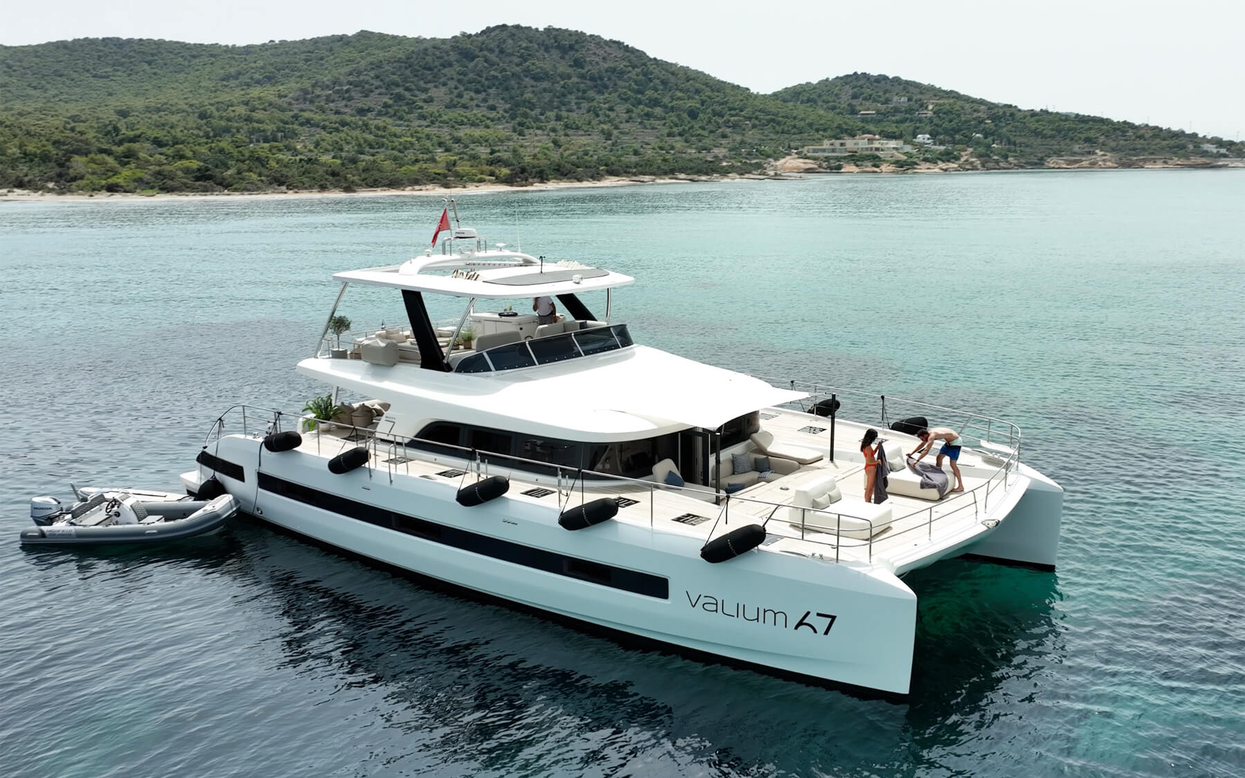 VALIUM 67: A Custom Catamaran of Elegance and Purity