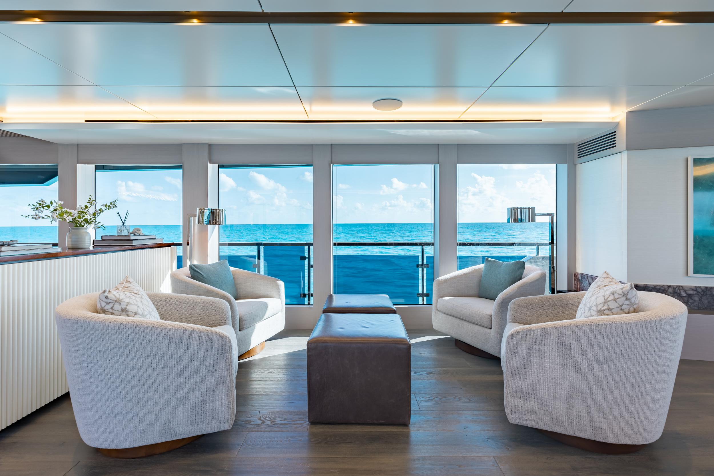 Charter 37m Yacht AMORE with New Saxdor Tender in the South of France