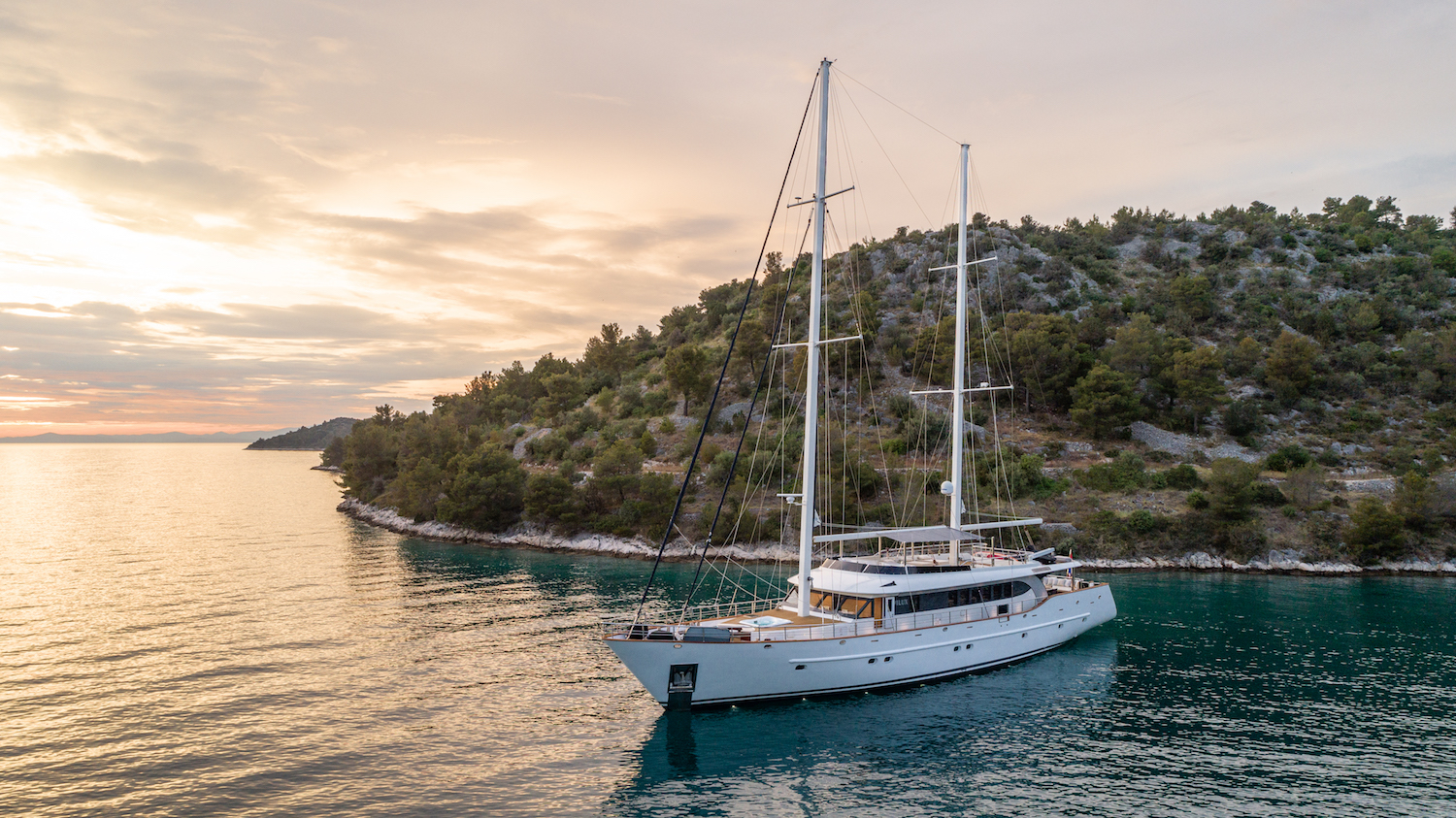 NAVILUX: Exclusive Adriatic Yacht Charter | Special Discounts for Summer 2025