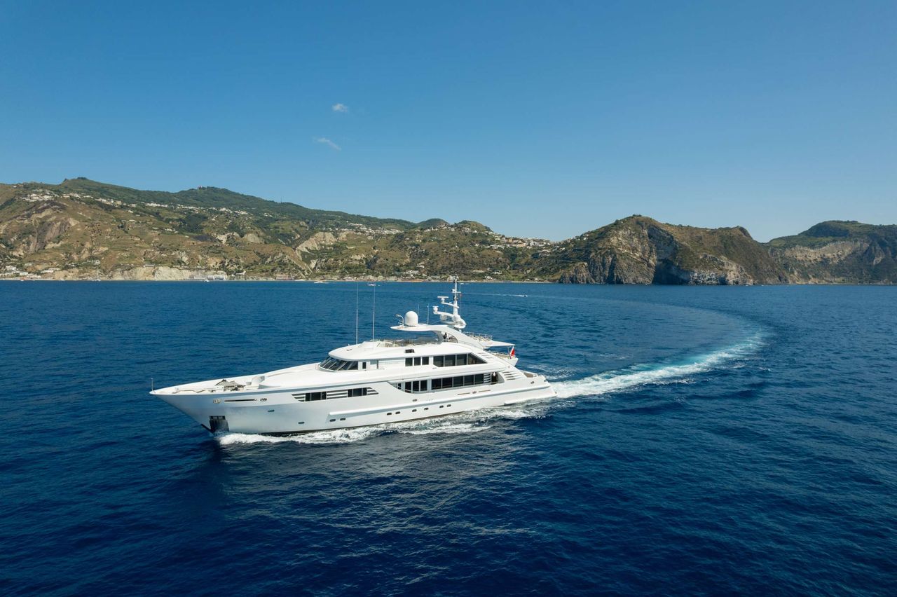 PENELOPE Yacht Charter in the Amalfi Area and Naples
