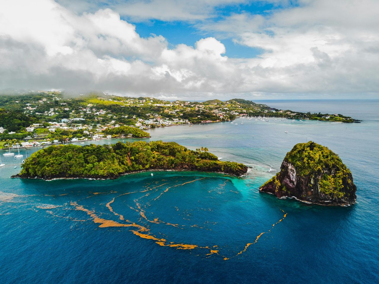 Luxury yacht charter in St Vincent & Grenadines