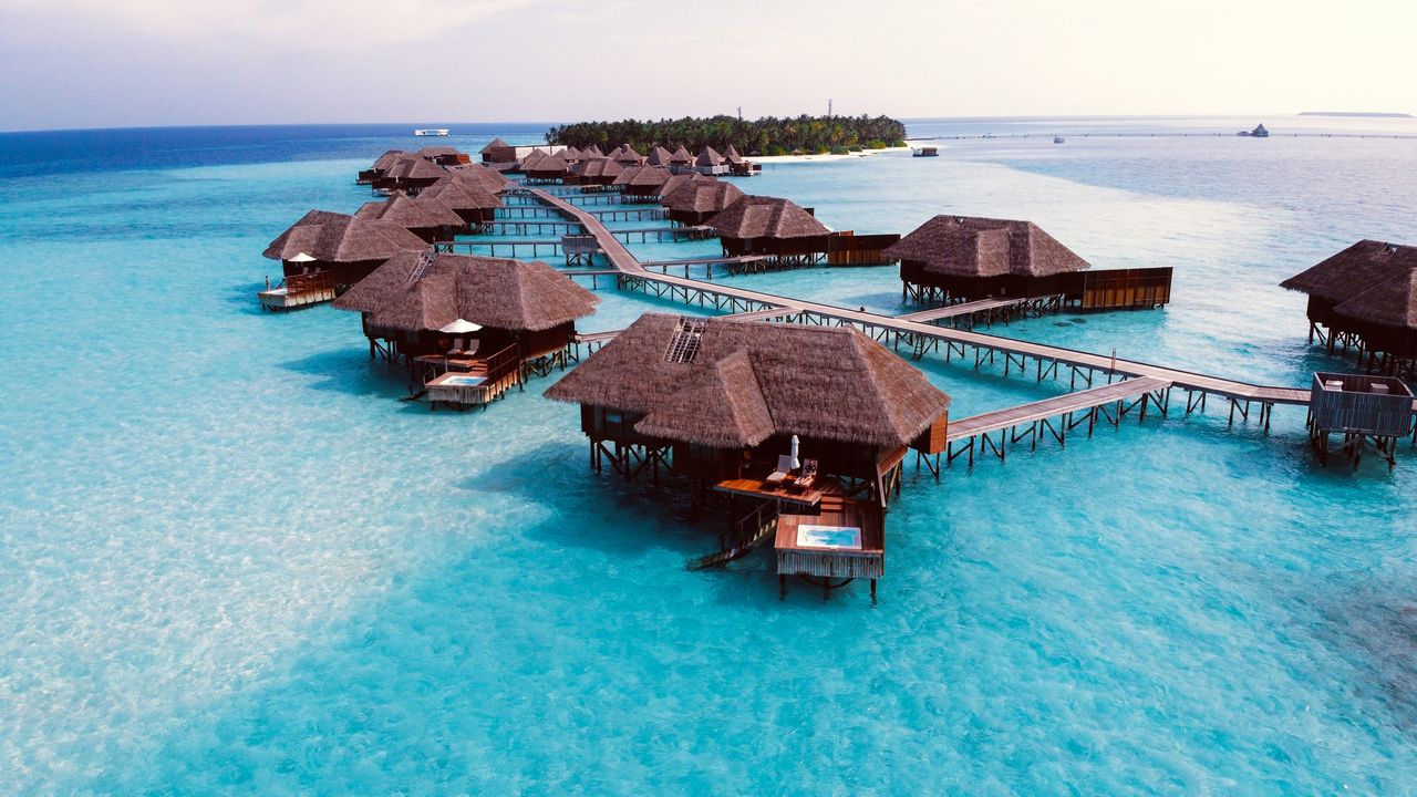 Luxury yacht charter in Maldives
