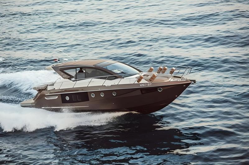Luxury Motor Yacht Charters
