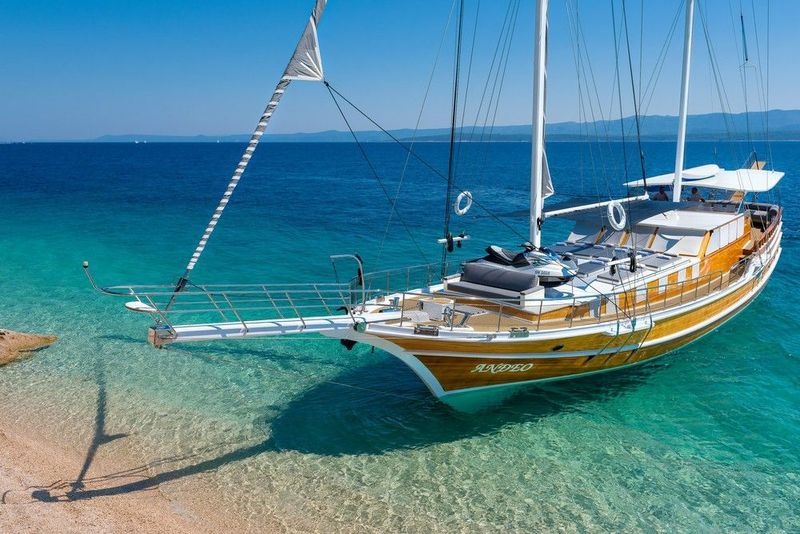 Andjeo — crewed gulet charter in Croatia