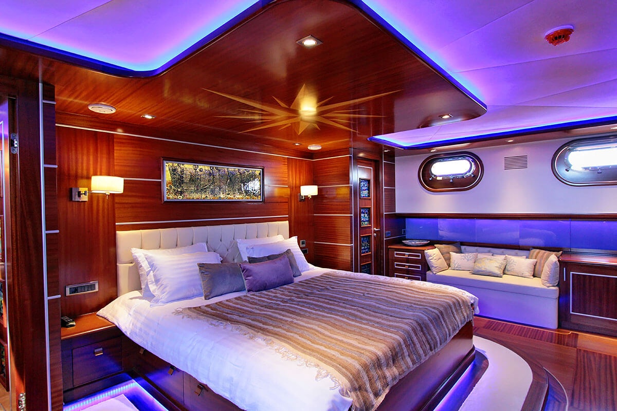 Carpe Diem 5 interior