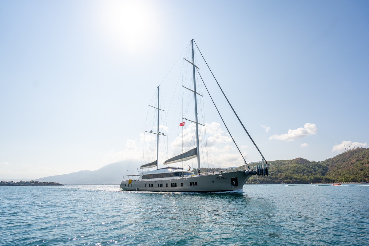 De Love — Motor Sailer for charter in Bodrum, Turkey
