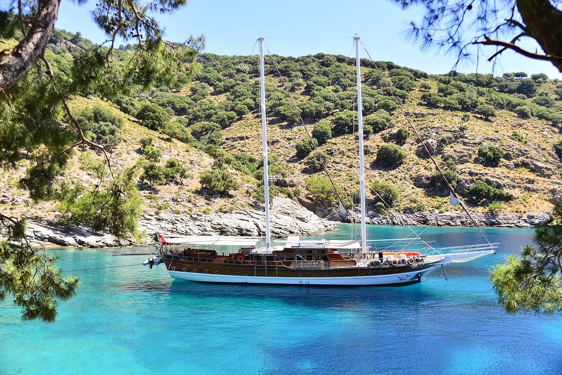 Deniz Felix Balina — crewed gulet charter in Turkey