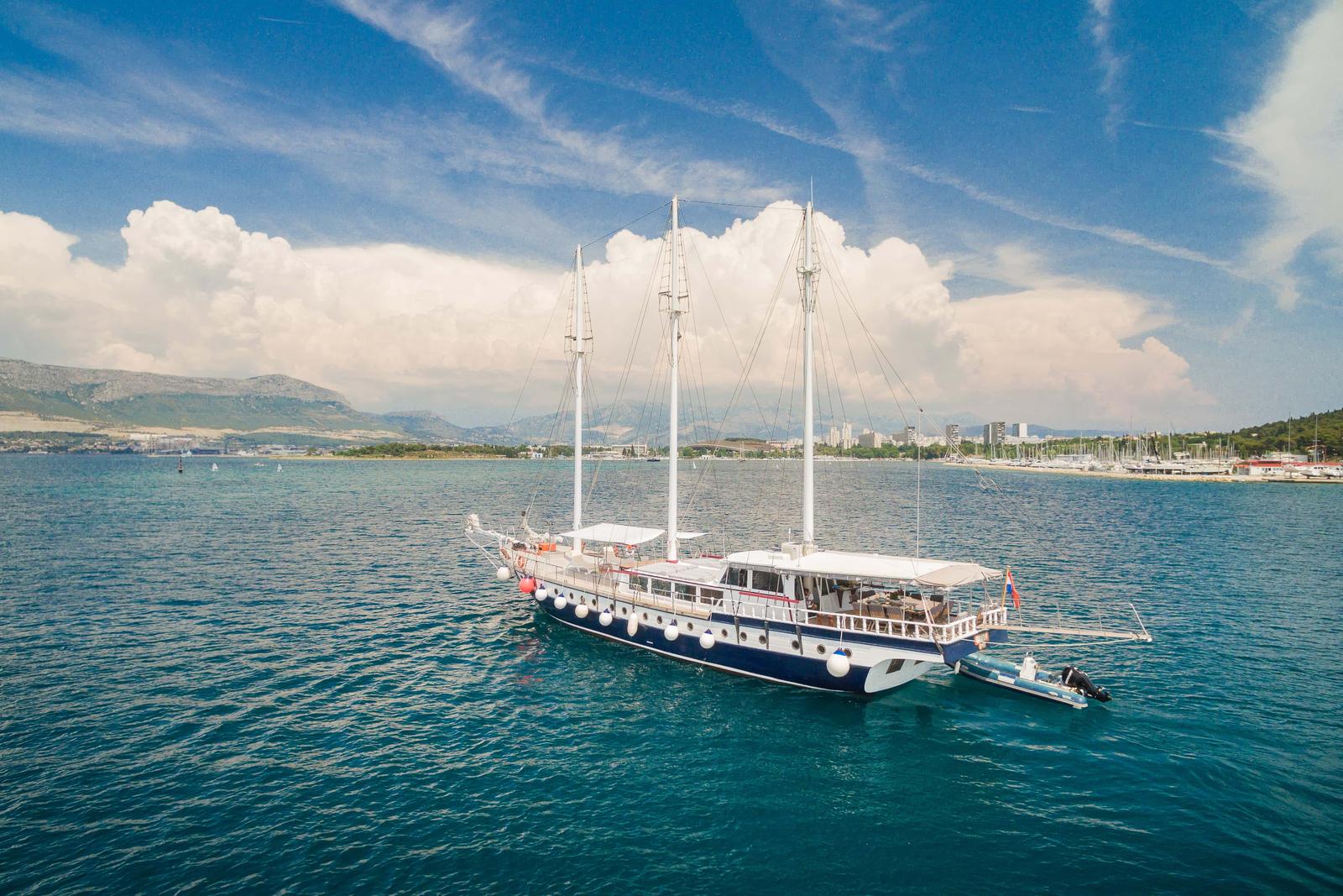 Gideon — crewed gulet charter in Croatia