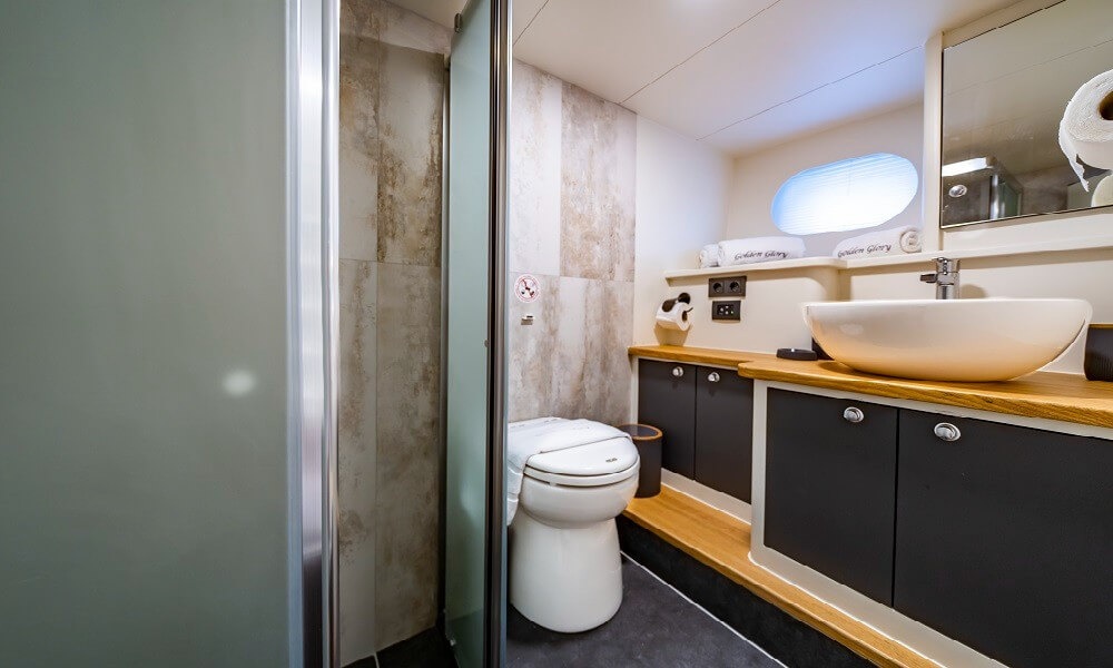 Golden Glory cabin