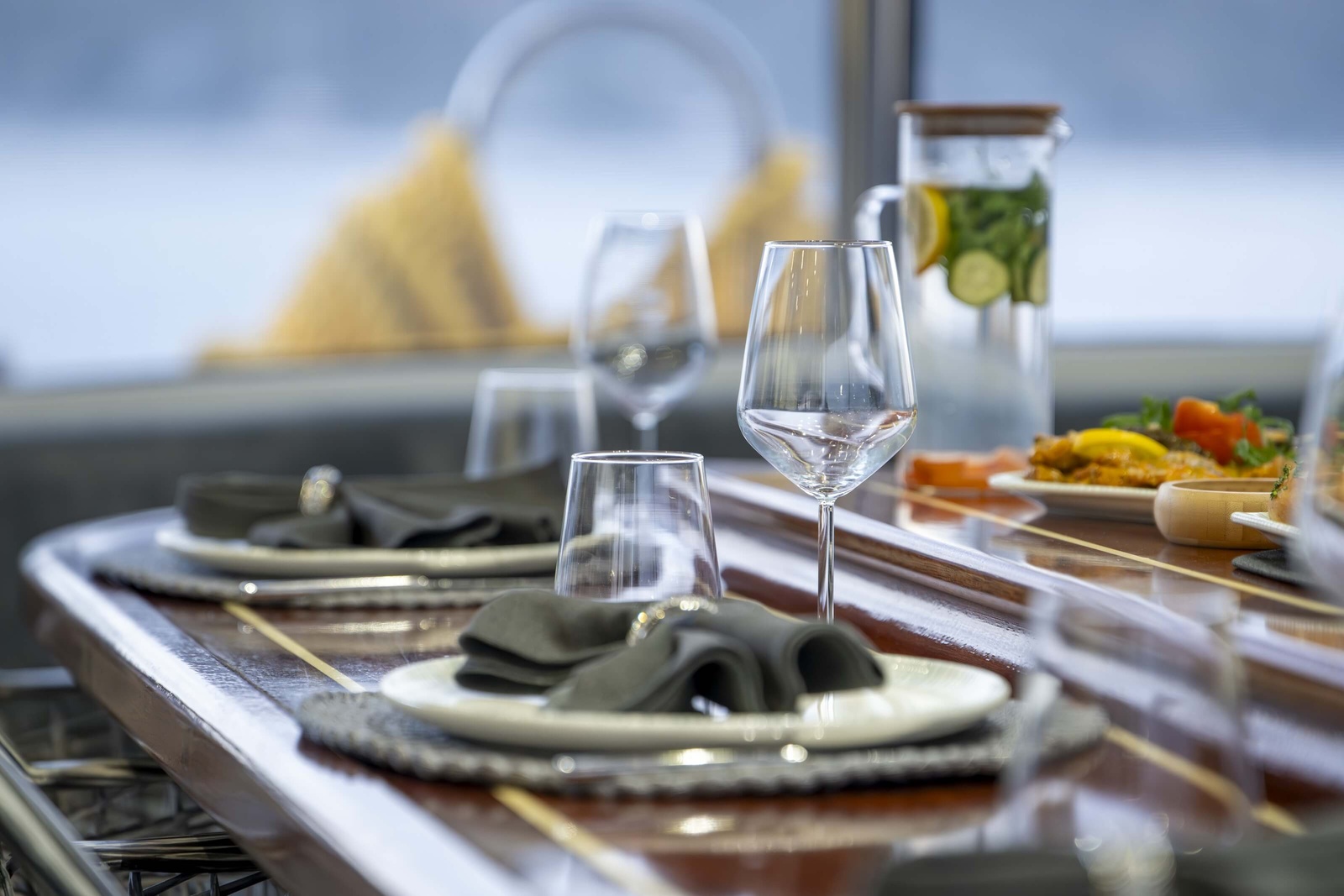Kaan Ayaz dining