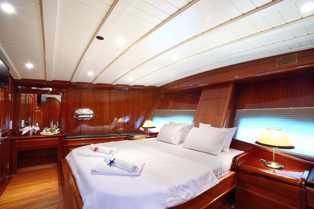 Kaya Guneri Plus interior