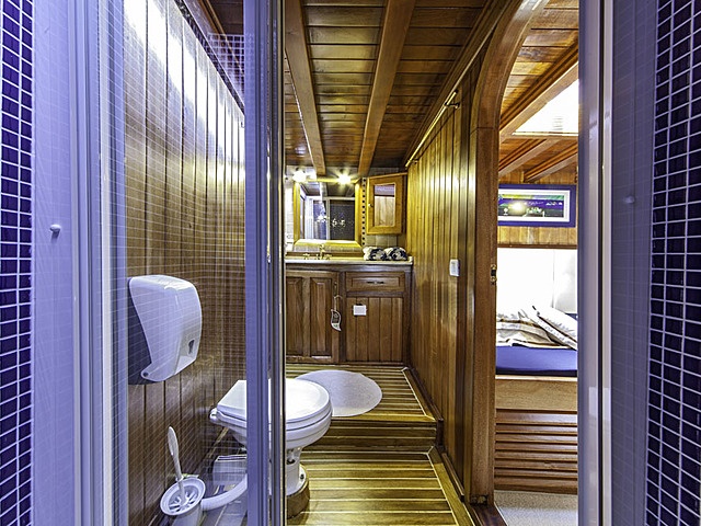 Libra cabin
