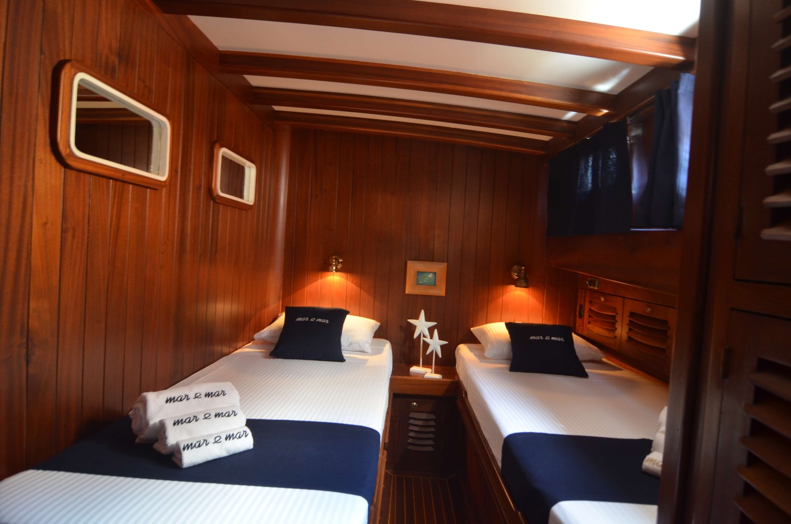 Mar & Mar interior
