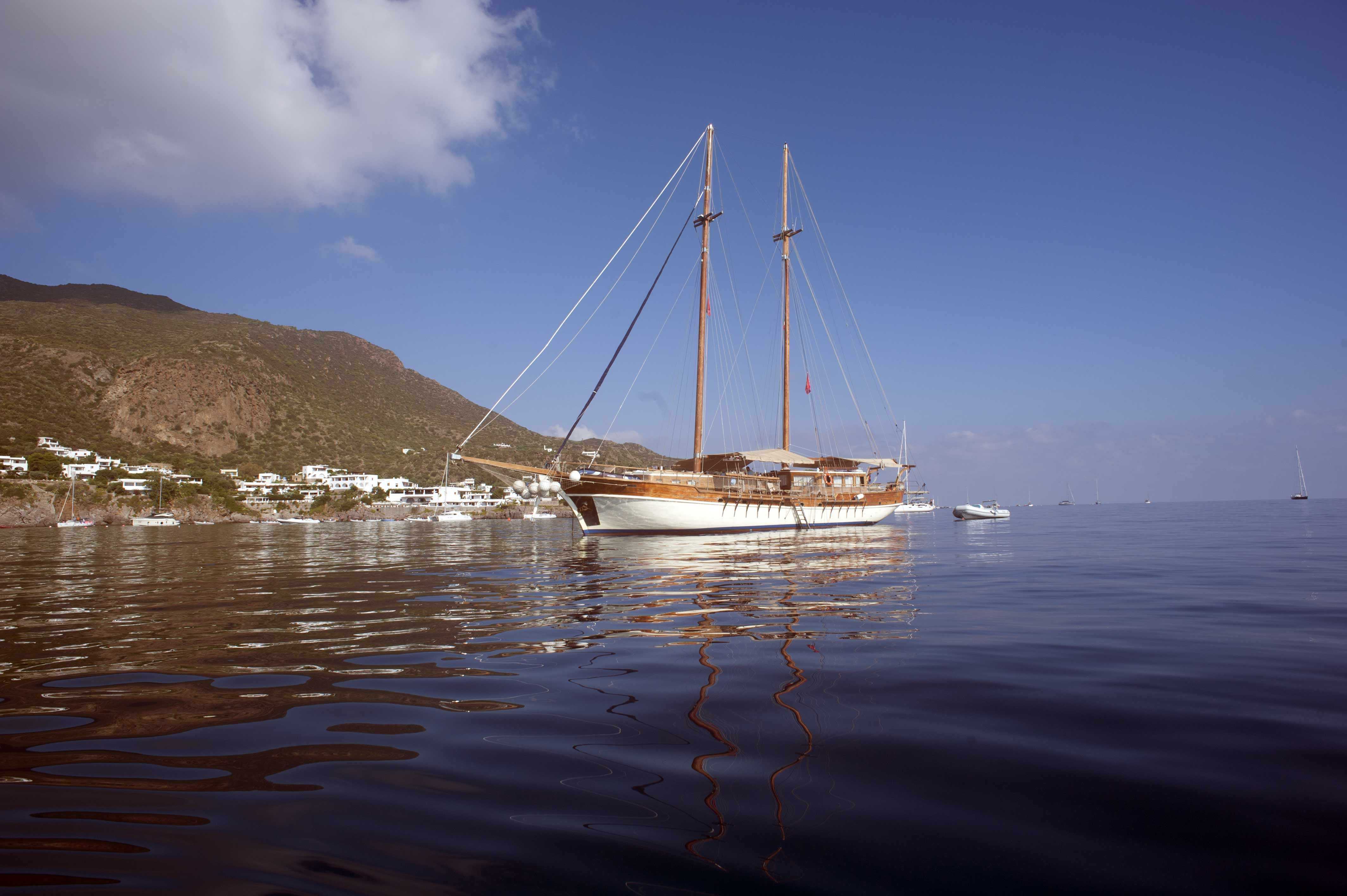 My Bubu — crewed gulet charter in Italy