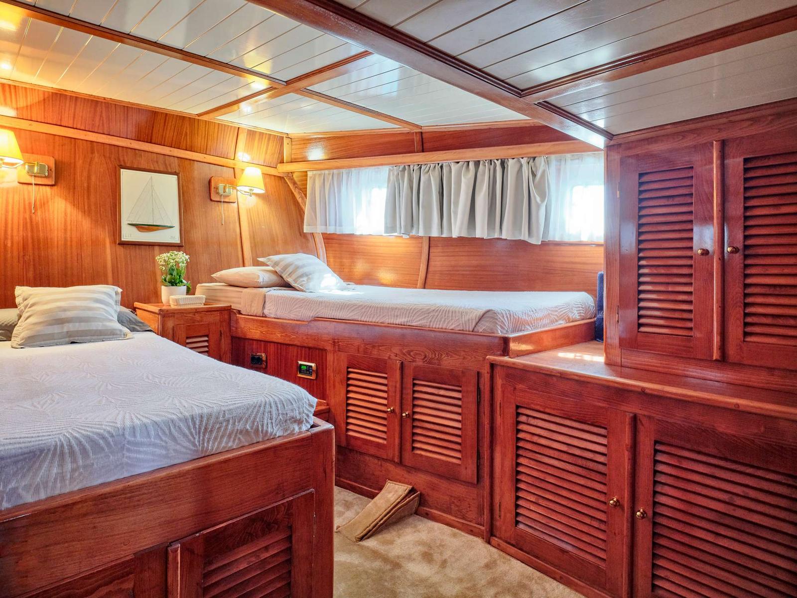 Myra cabin