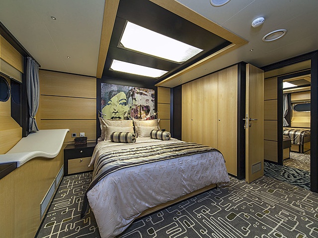 Interior of Navilux, photo 1