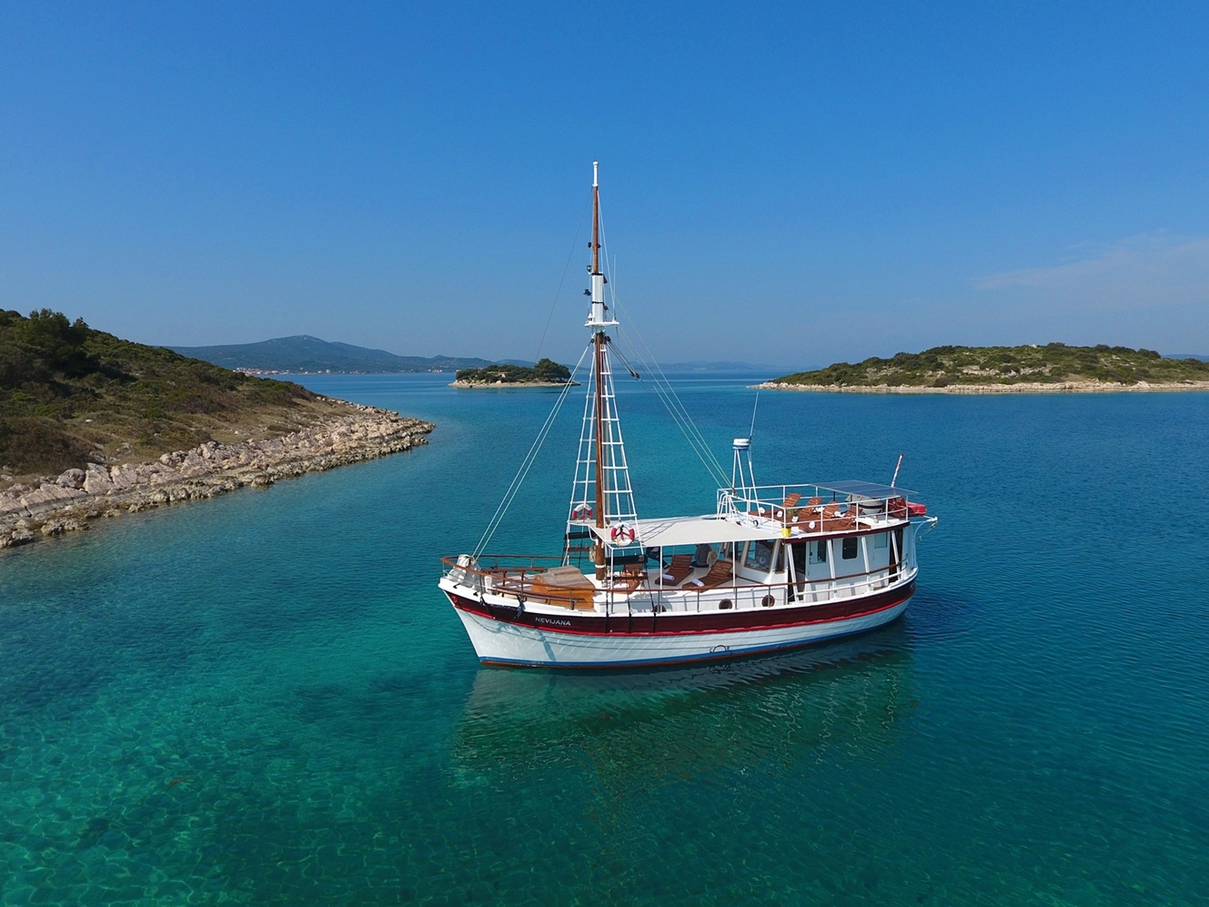 Nevijana — crewed gulet charter in Croatia