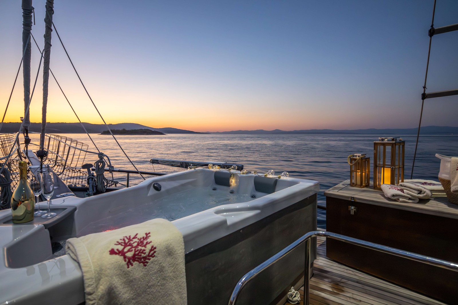 Pacha deck
