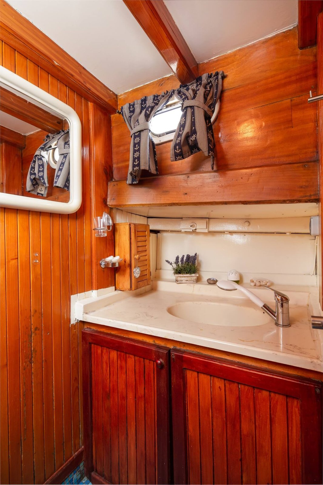 San cabin