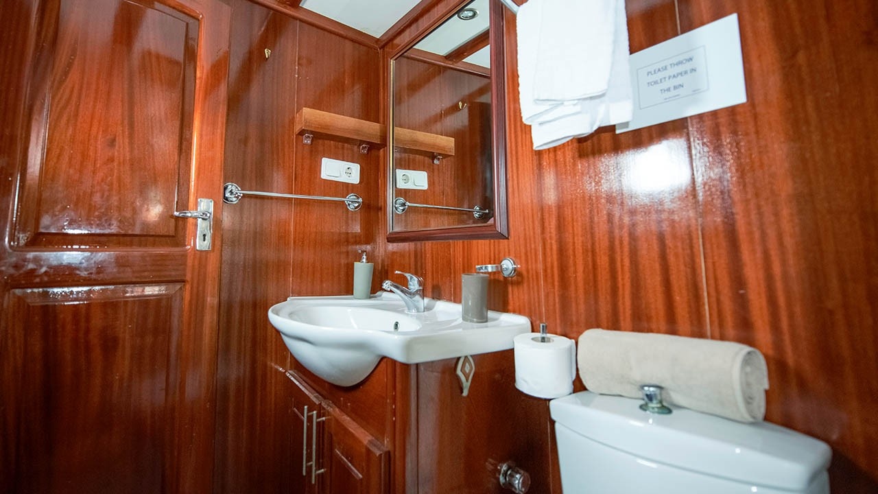 Tersane IV interior