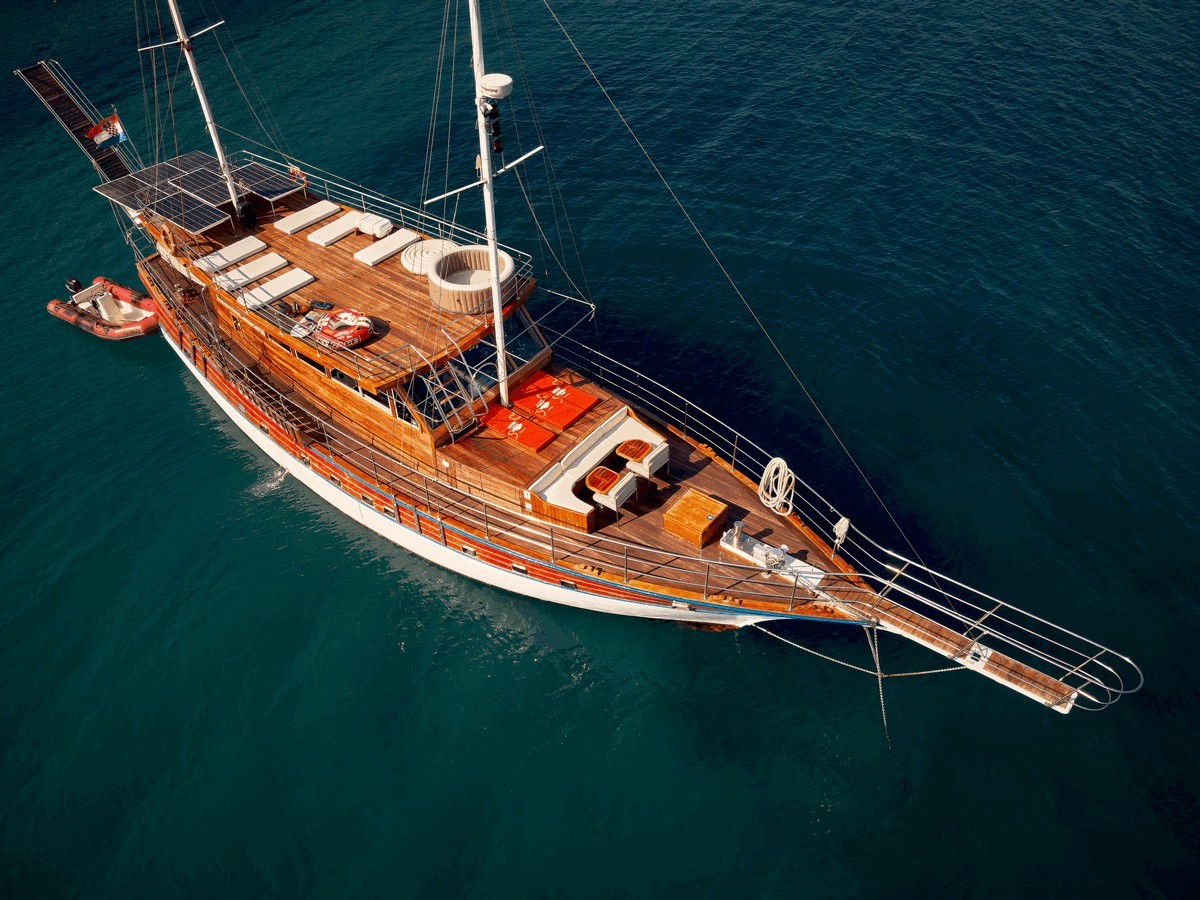 Trebenna — crewed gulet charter in Croatia