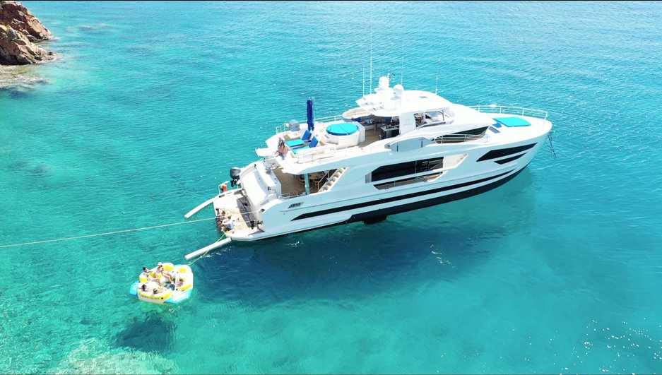 Angeleyes — Motor Yacht for charter in Road Harbour, British Virgin Islands