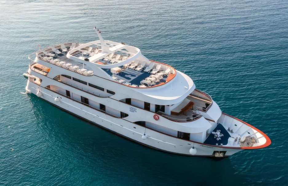 Amalia — Motor Yacht for charter in Split, Croatia
