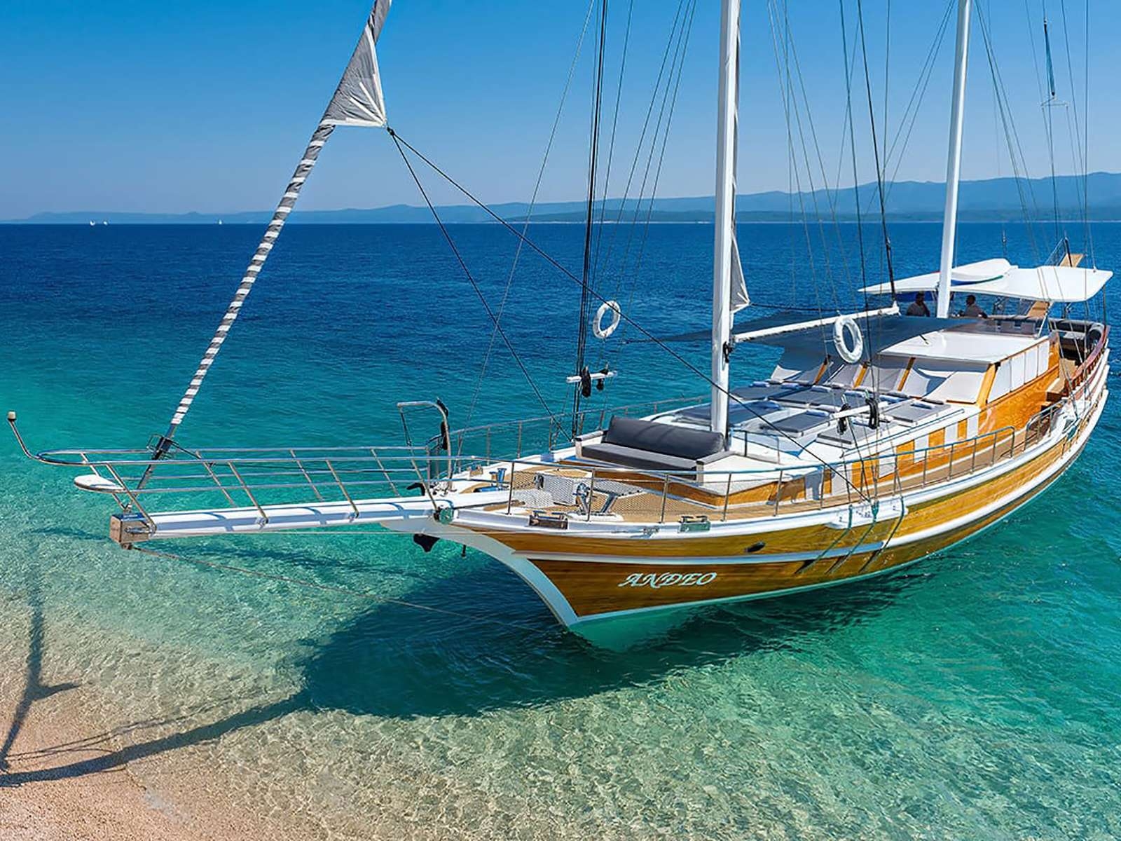 Anđeo — crewed motor sailer charter in Croatia