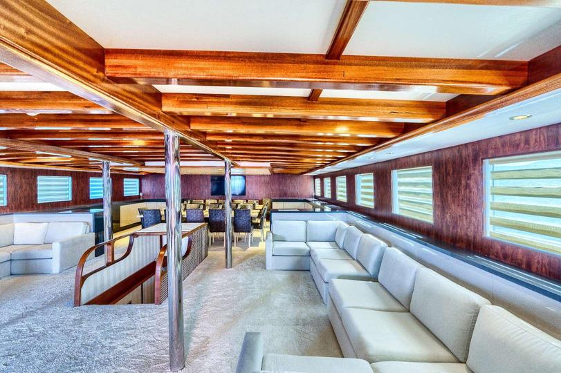 Elara 1 cabin