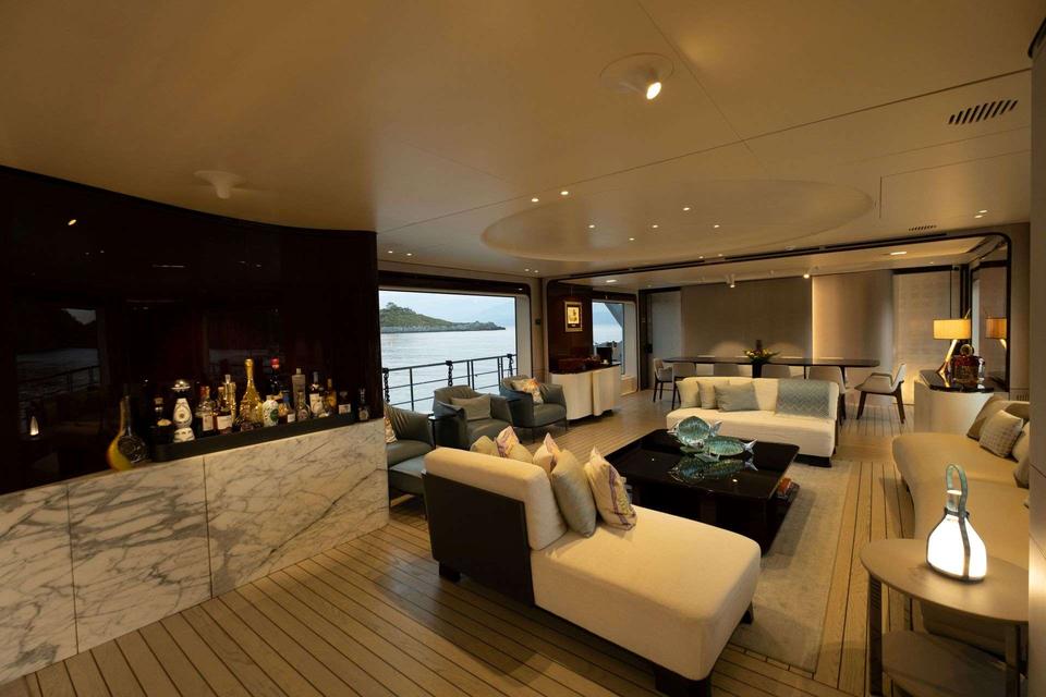 Love T deck