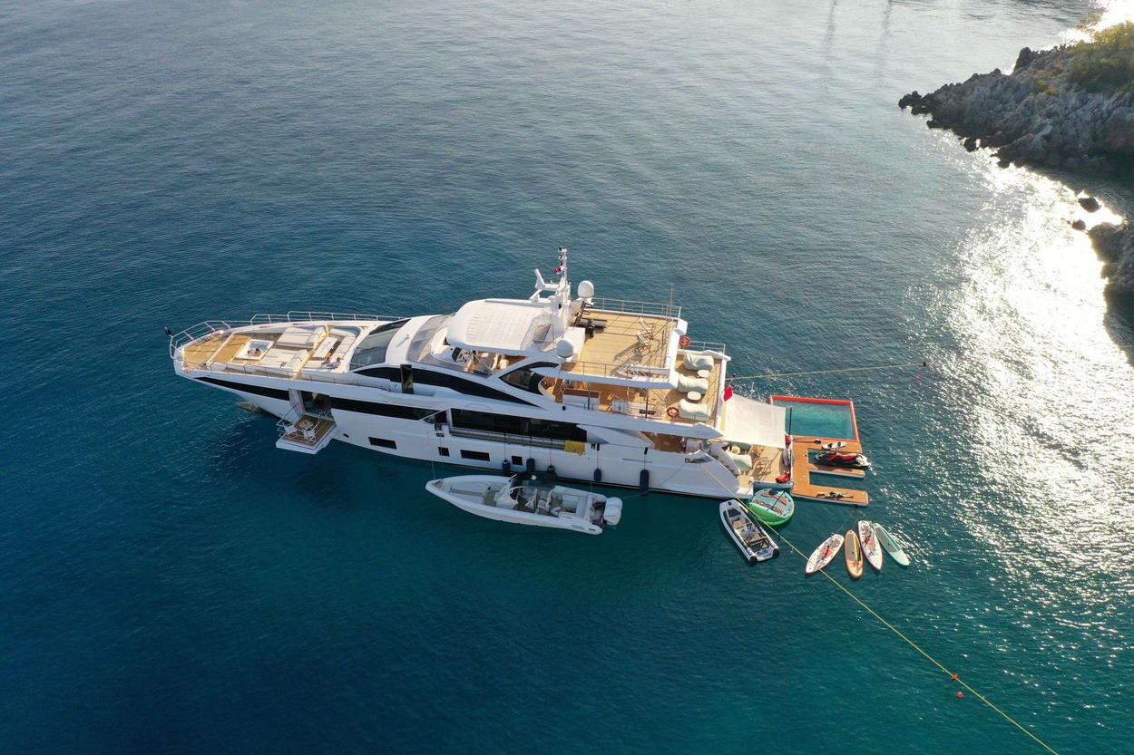 Love T — crewed motor yacht charter in Greece